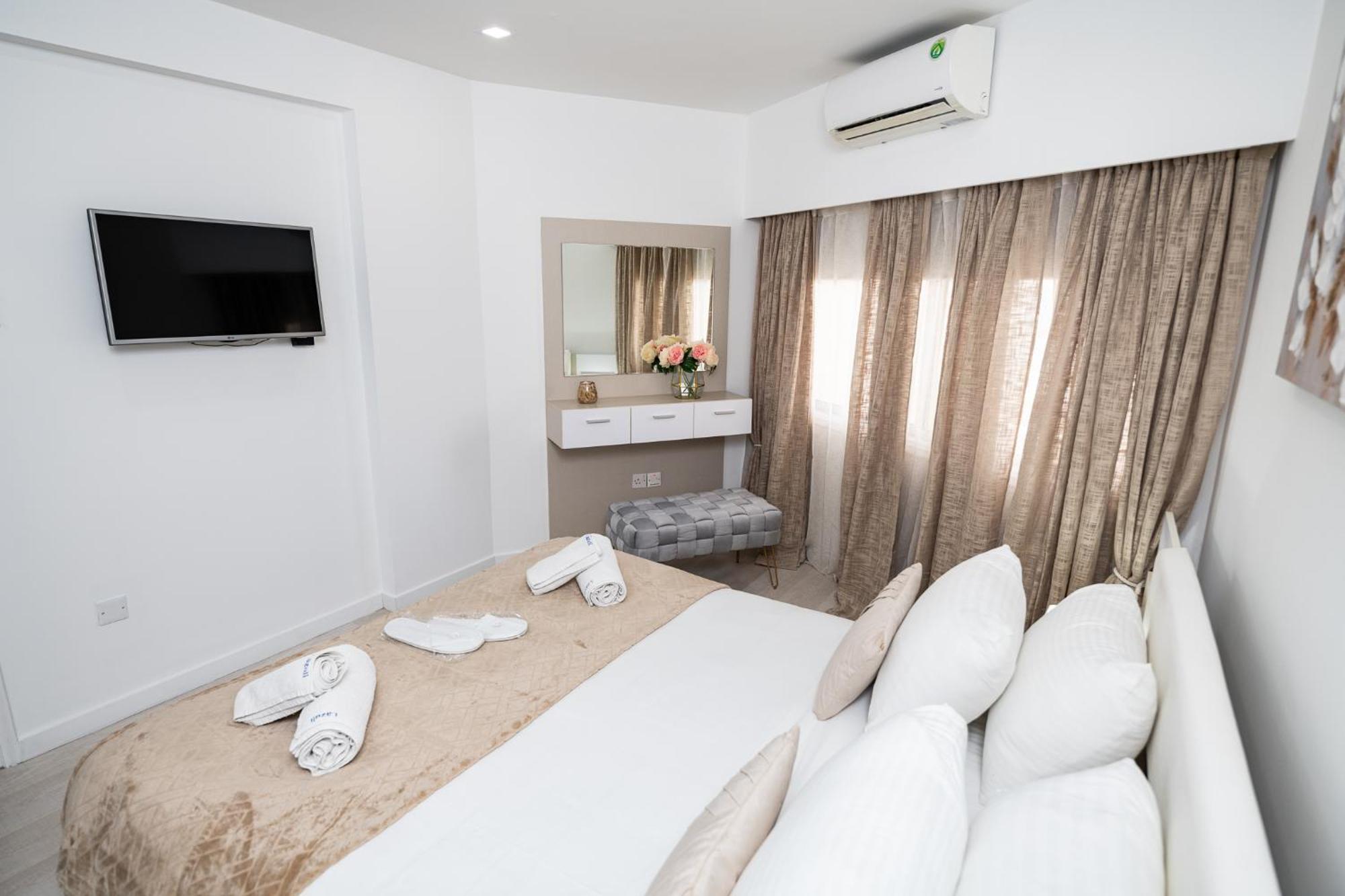Lazuli Beach & Pool Apartment 501 Larnaca Buitenkant foto