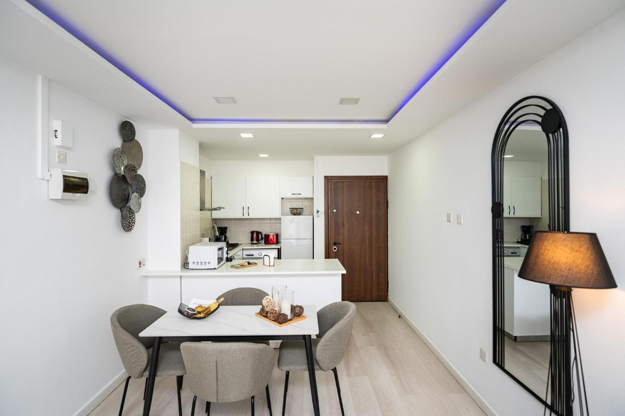 Lazuli Beach & Pool Apartment 501 Larnaca Buitenkant foto
