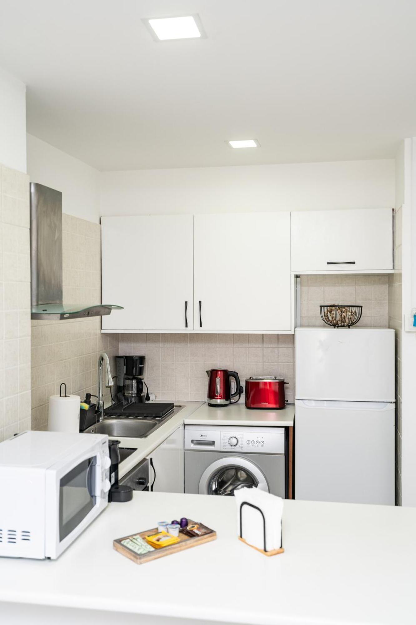 Lazuli Beach & Pool Apartment 501 Larnaca Buitenkant foto