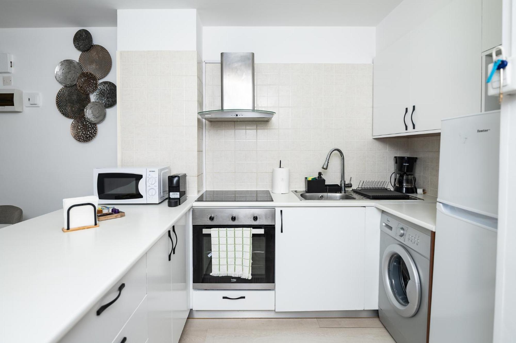 Lazuli Beach & Pool Apartment 501 Larnaca Buitenkant foto