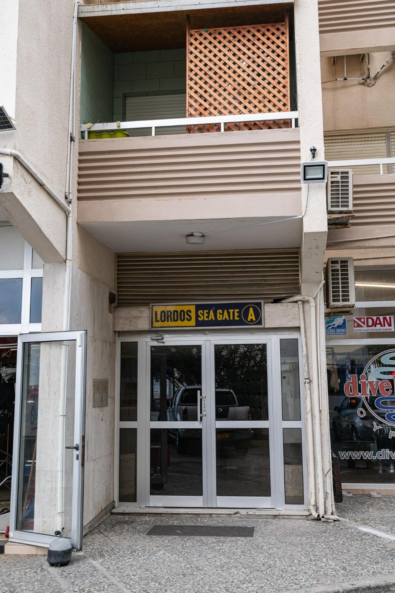 Lazuli Beach & Pool Apartment 501 Larnaca Buitenkant foto