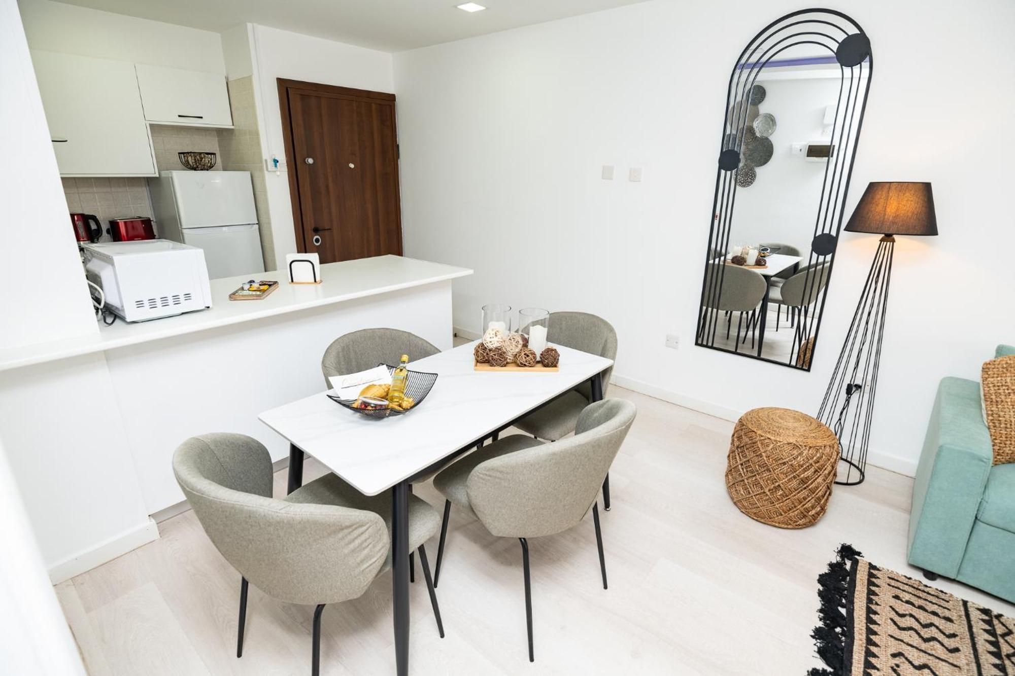 Lazuli Beach & Pool Apartment 501 Larnaca Buitenkant foto